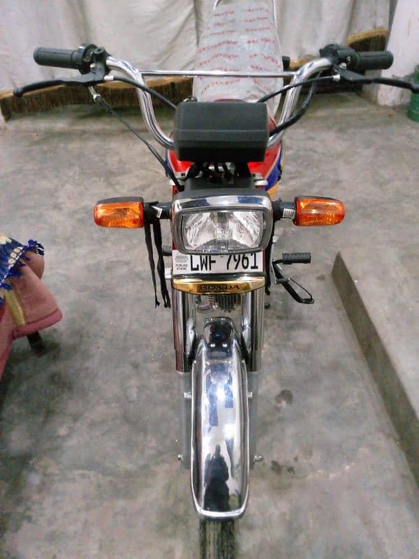 Honda 70 CD urgent for sale03//27//49//70//802 1