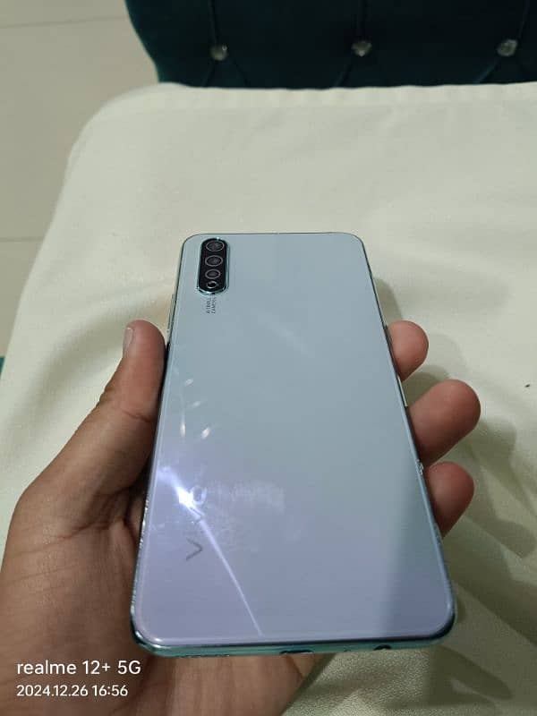 Vivo S1 4/128 5