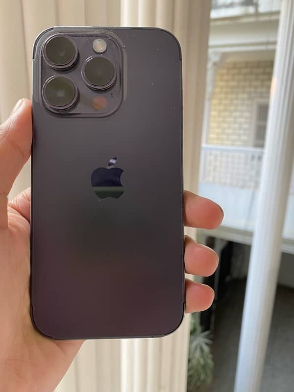 Iphone 14 pro deep purple 1