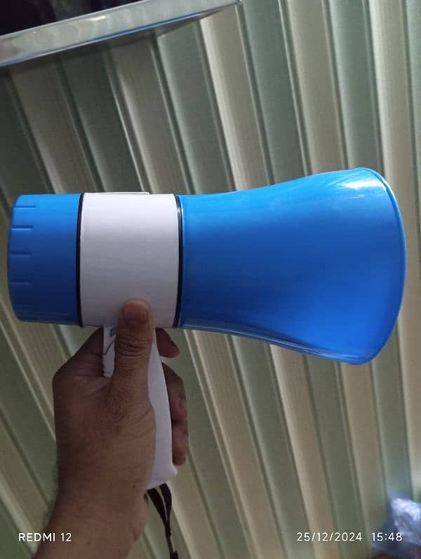 loud speaker bluthood 2