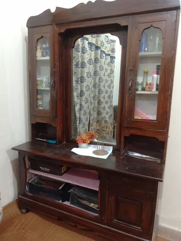 Dressing Table 0