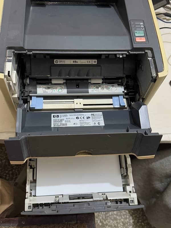 HP laser Jet 1320 printer 4