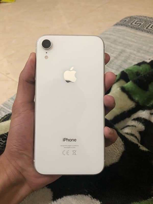 iPhone XR 64gb pta 1