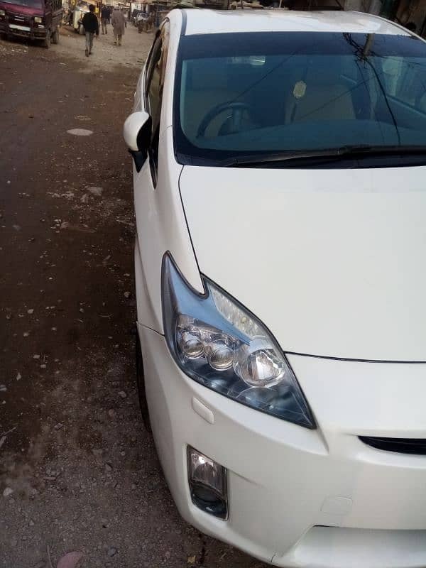 Toyota Prius 2011 S. LED perl white 1.8 0