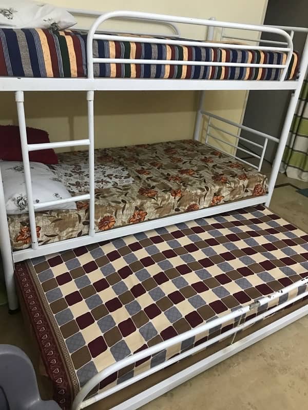 Bunk bed with new mattresses 2