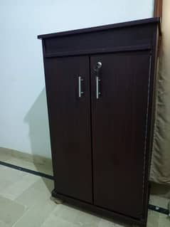 Mini wardrobe