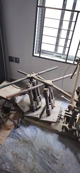 Bakeolite and plastic moulding press 0