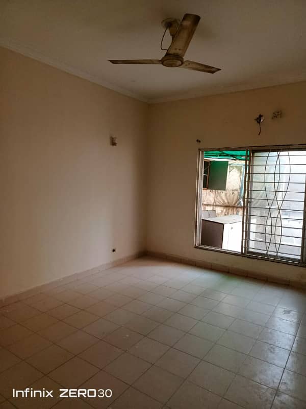 5MARLA UPPER PORTION FOR RENT IN SAFARI BLOCK BLOCK BAHRIA TOWN LAHORE 1