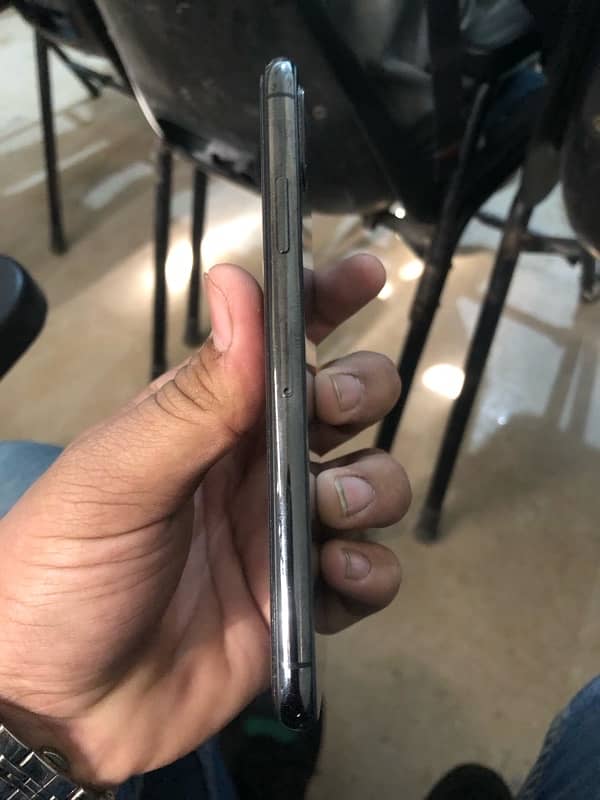 Iphone x for sale only back or front camera kharab hai baqi sab ok hai 1