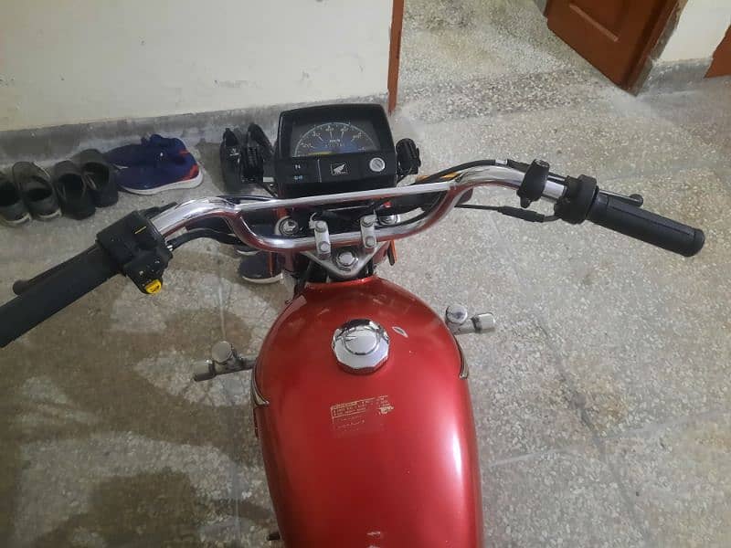 Honda Motorcycle CD70 5