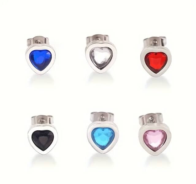 Prettiest korean style sparkling heart shaped stud earrings !! <3 5