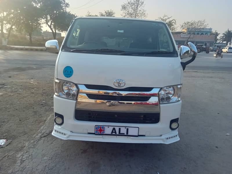 Toyota Hiace 2017 0