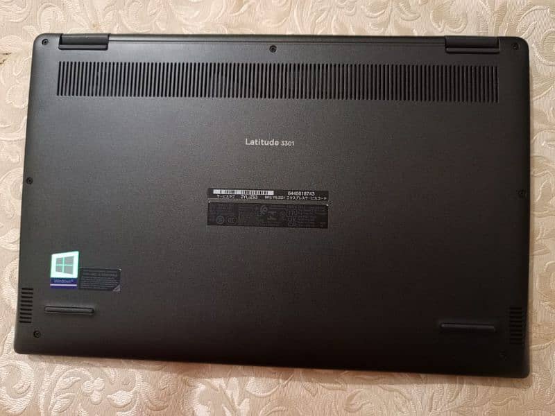 Dell latitude 3301 2021 1