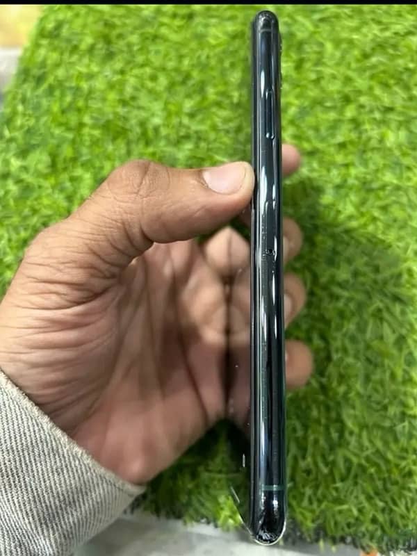 iphone 11 pro max 256 GB 4