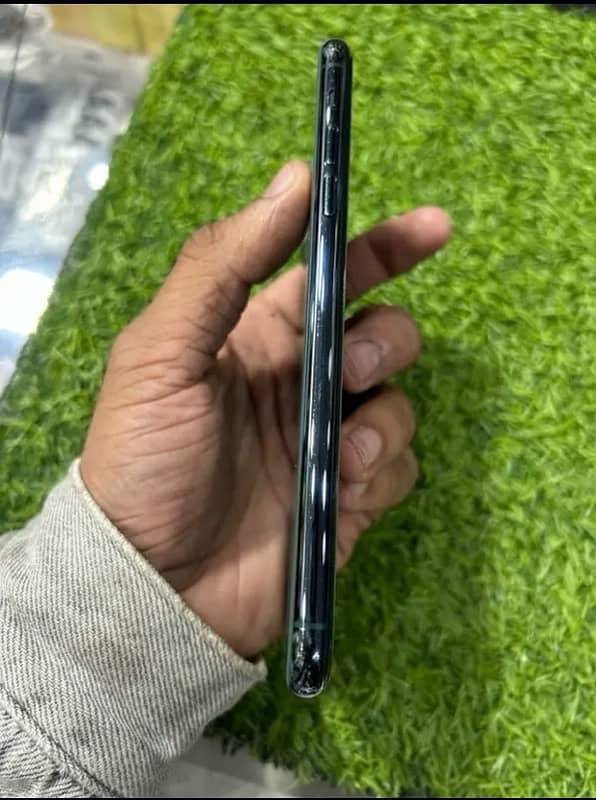 iphone 11 pro max 256 GB 7