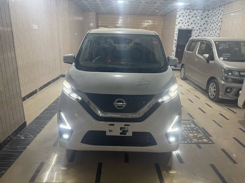 Nissan Dayz Highway Star 2021 10