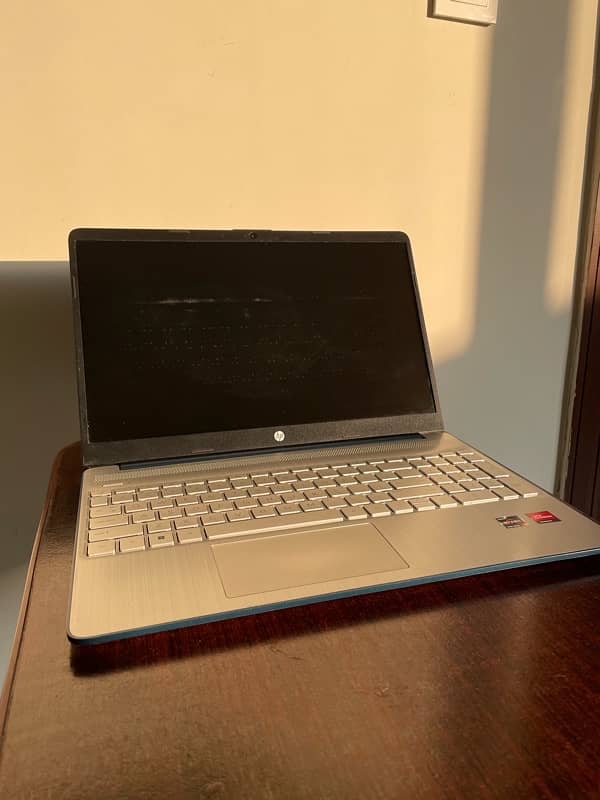 HP Laptop 15-ef2126wm Excellent Condition 1