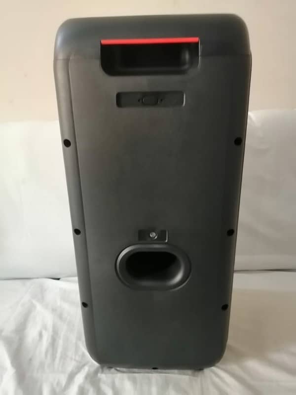 KTS-1911 and Flash-enabled suitcase speaker 4