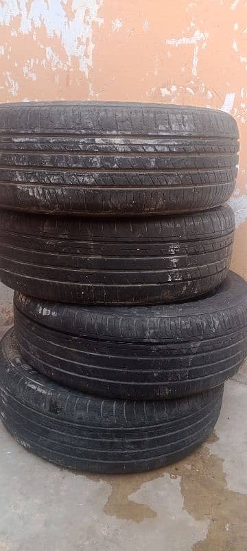 Toyota grande tyre 3