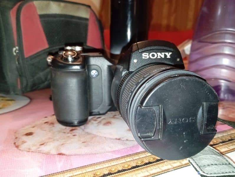 Sony DSC-F828 for sale. Used but working properly. Contact 03345551670 3