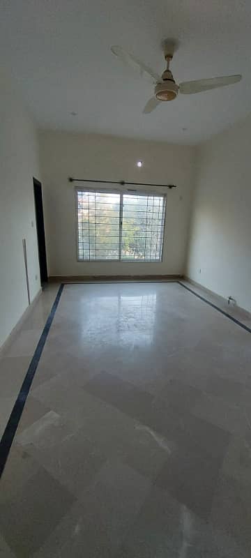 INDEPENDENT UPPER PORTION AVAILABLE FOR RENT IN BANIGALA 2