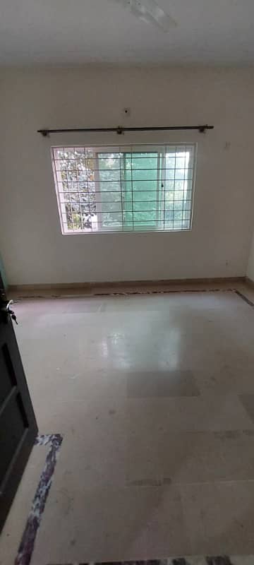 INDEPENDENT UPPER PORTION AVAILABLE FOR RENT IN BANIGALA 7