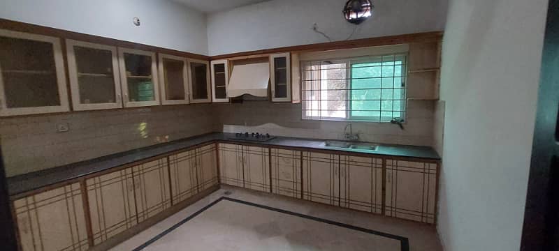 INDEPENDENT UPPER PORTION AVAILABLE FOR RENT IN BANIGALA 12