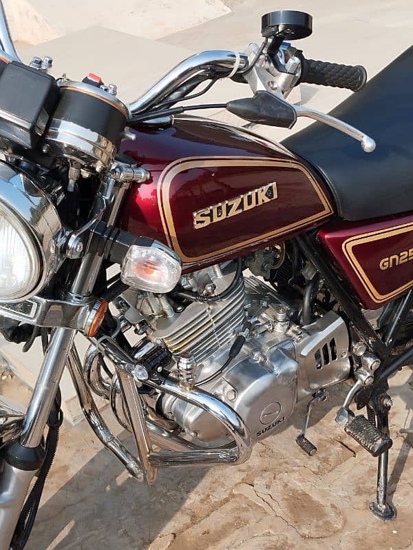 suzuki GN 250 1