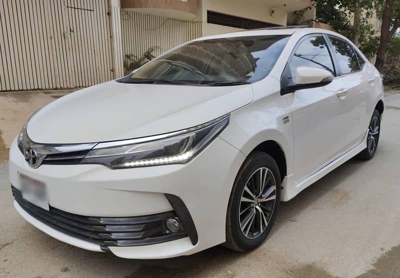 Toyota Altis Grande 2020 1