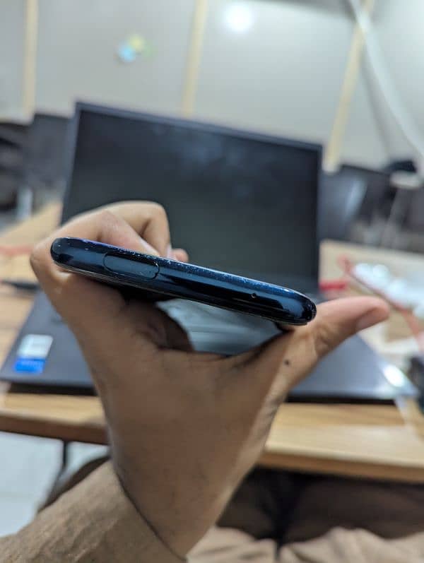 OnePlus 7 pro 10/10 minor shade PTA approved 2