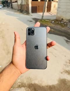 Iphone 11 pro max | space Grey| lush condition| urgent sale