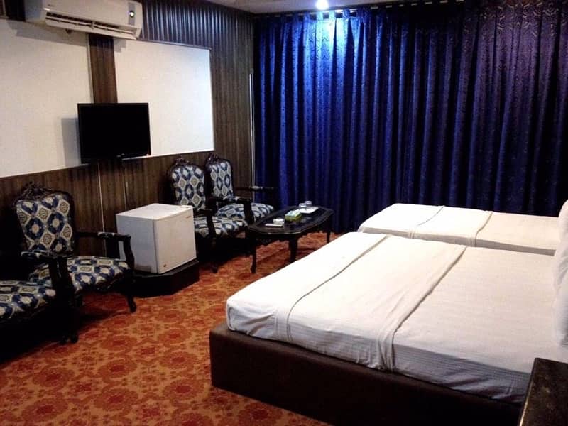 SUPER DELUXE HOTEL ROOMS 4