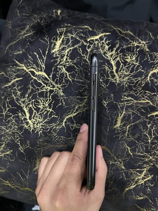 iphone 11 pro pta approved 4