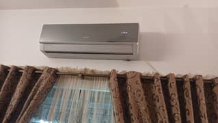 Gree 1.5 ton beautiful AC