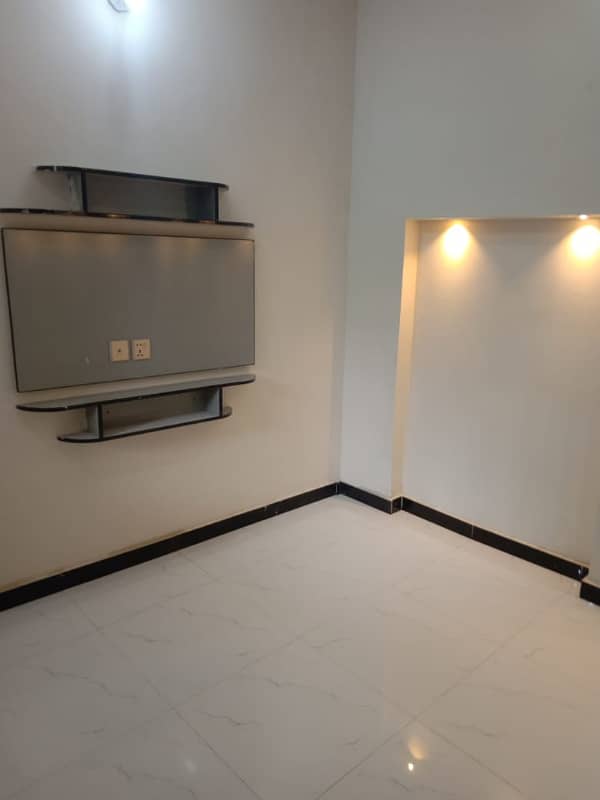 10 Marla Beautiful Upper Portion For Rent Allama Iqbal Town Lahore 2