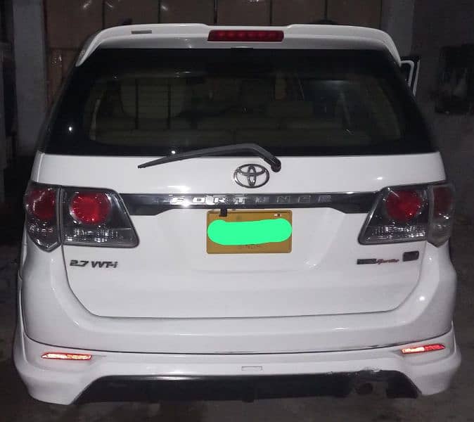 Toyota Fortuner V 2015 3