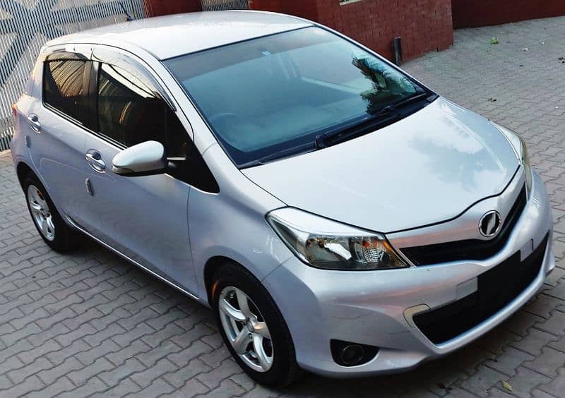 Toyota Vitz 2012 1