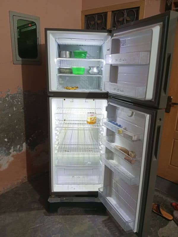 used refrigerator good condition 03312594003 2