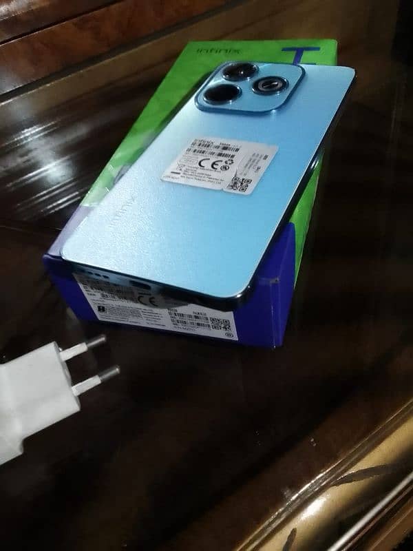 infinix hot 40i 8/128 with original box and charger original 0