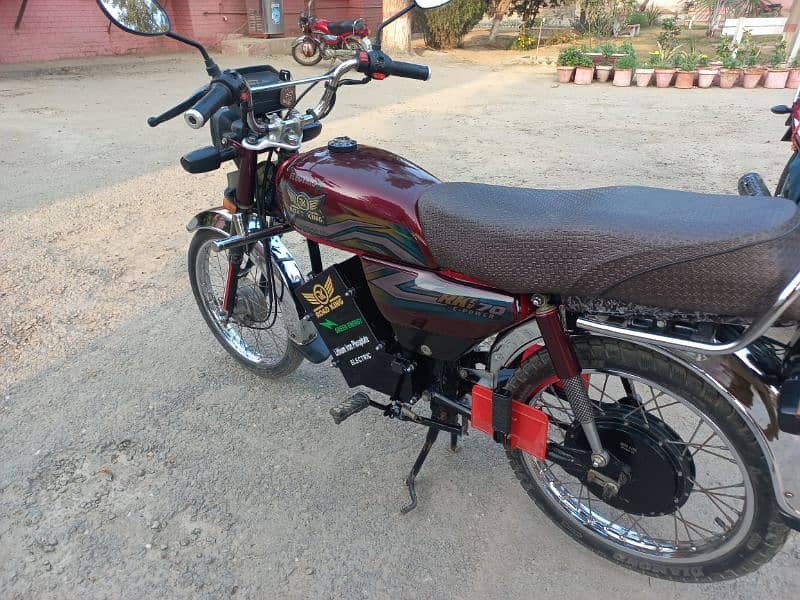 Road King Electric Bike 2023 Model lush condition. 5