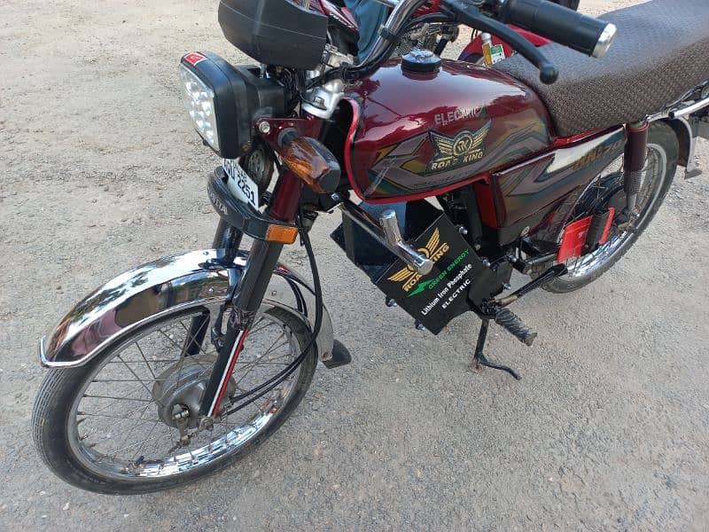 Road King Electric Bike 2023 Model lush condition. 7