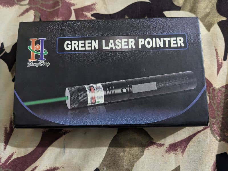 green laser pointer 1