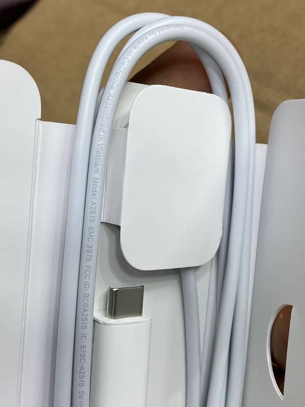 Apple Watch Series 9 Ultra ki 100% Original Box Pulled Cable hy 2