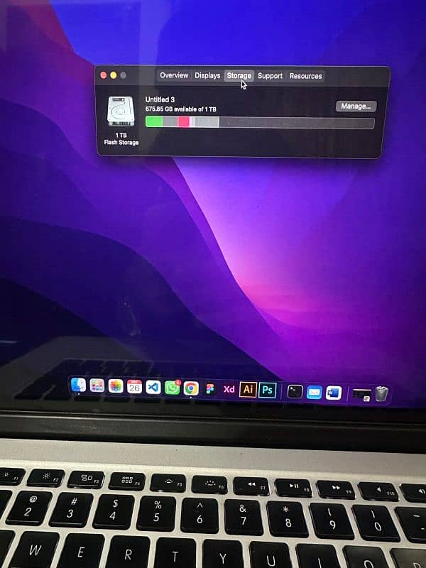 MacBook pro 2015 15.4 inch display 2