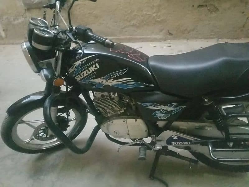 suzuki GS Se 150 model 2021 5