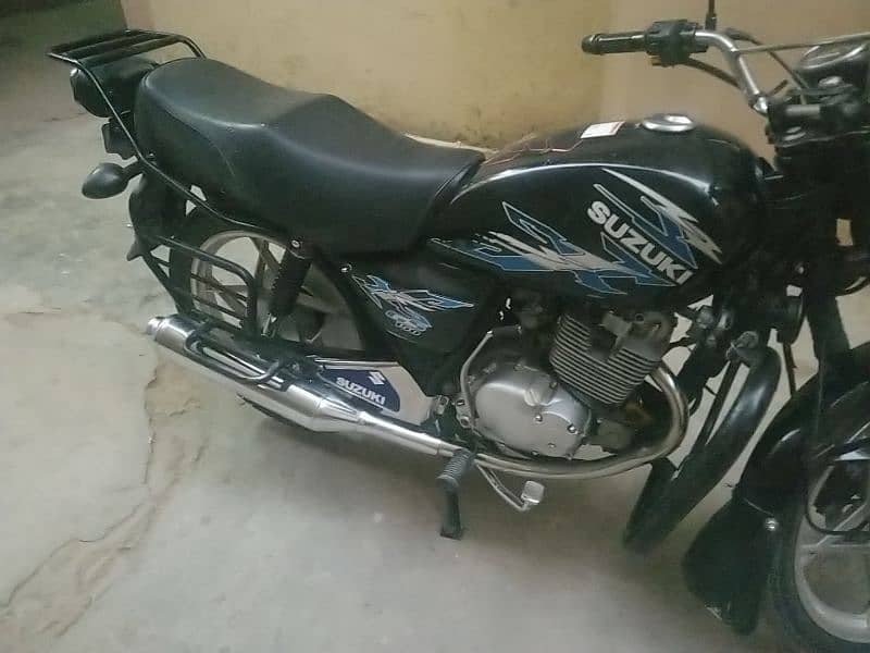 suzuki GS Se 150 model 2021 10