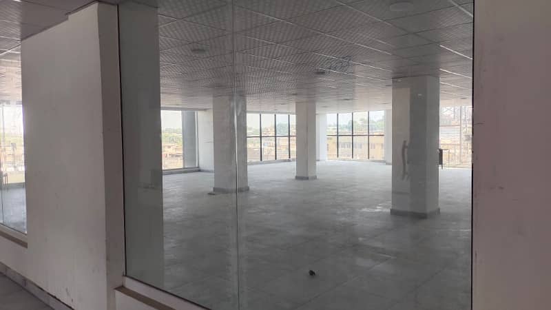 4500 sq ft Space Available For Any kind Of Offices 1st Floor Near 6th Road 2