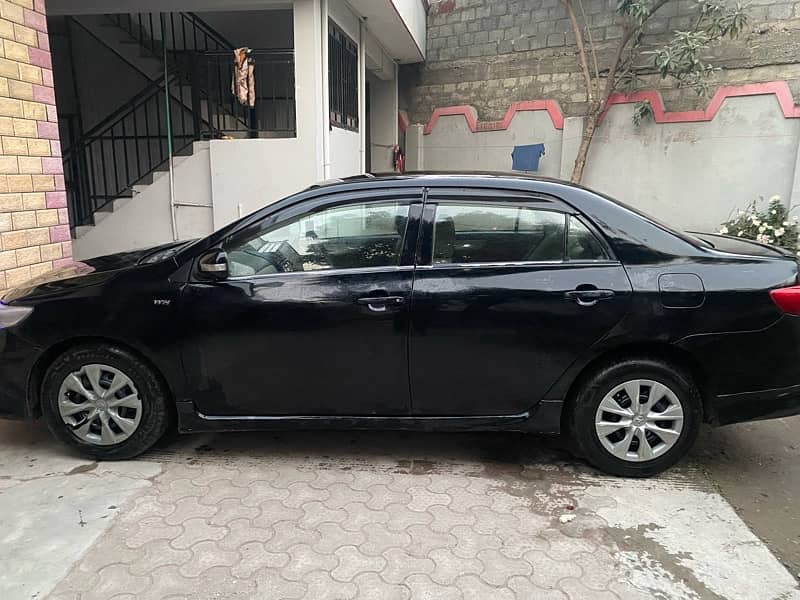 Toyota Corolla XLi 2010 4