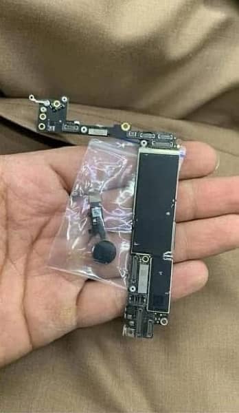 iphone 7+ Board 128gb & 32gb 1