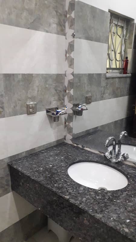 10 Marla Beautiful Lower Portion For Rent Allama Iqbal Town Lahore 25